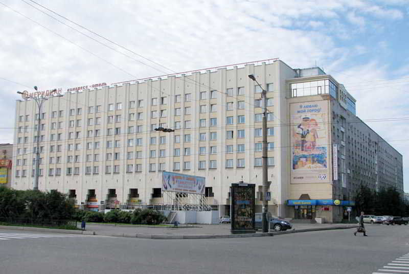 Congress Hotel Meridian Moermansk Buitenkant foto